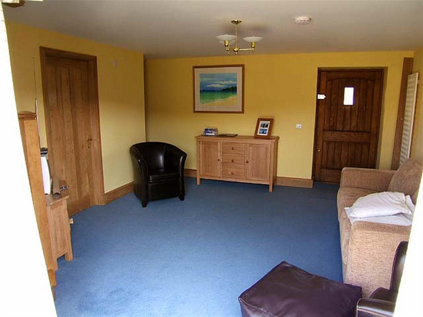 ANOTHER ROOM ASPECT